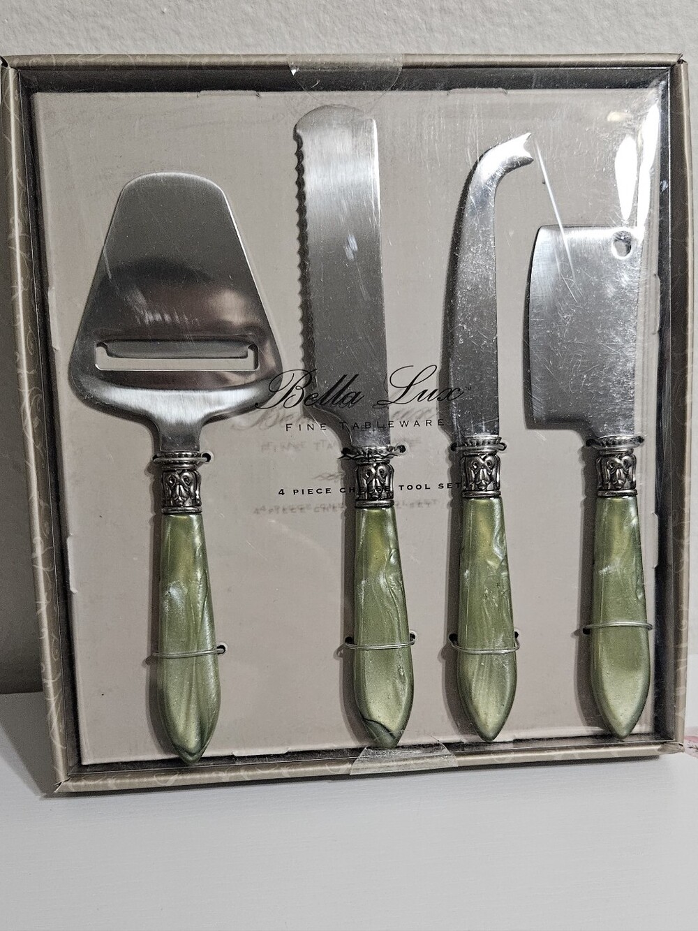 Bella Luxx Cameo HSN Green 4-Piece Cheese Tool Set